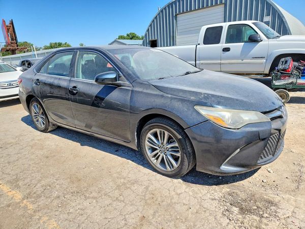 2017 TOYOTA CAMRY LE/SE/XLE/XSE — Passenger 3/4