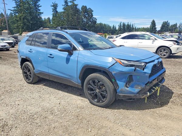 2023 TOYOTA RAV4 SE