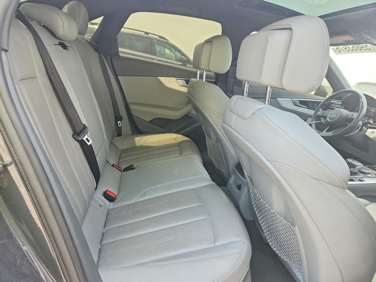 2019 AUDI A4 quattro Premium Plus
