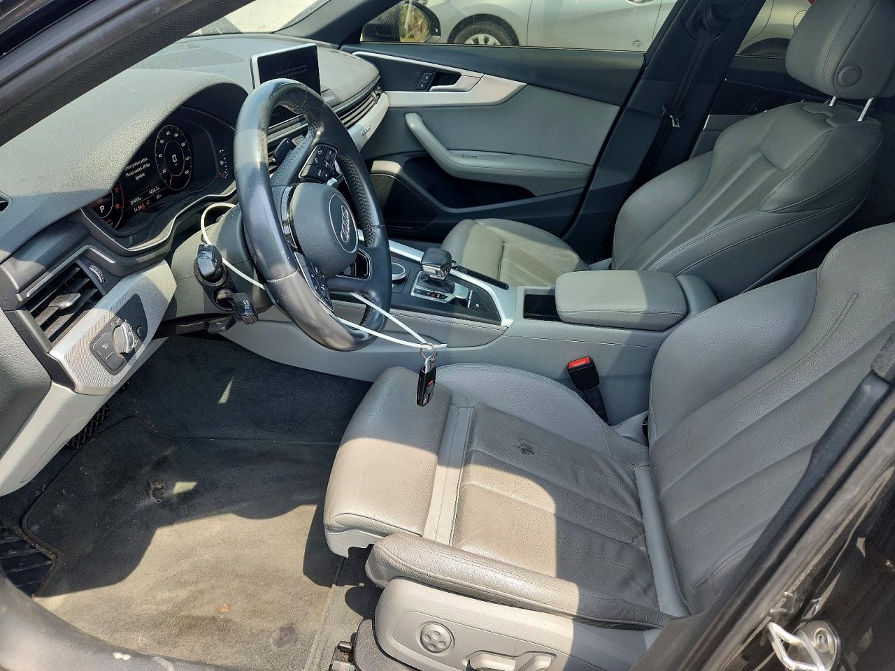 2019 AUDI A4 quattro Premium Plus
