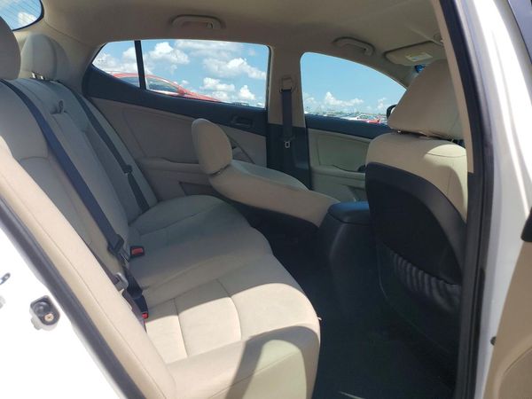 2015 KIA OPTIMA GL - Middle-low