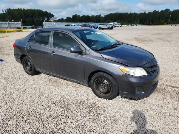 2013 TOYOTA COROLLA