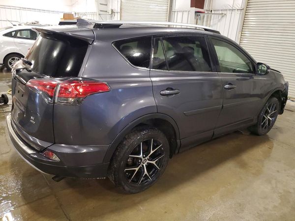 2018 TOYOTA RAV4 SE