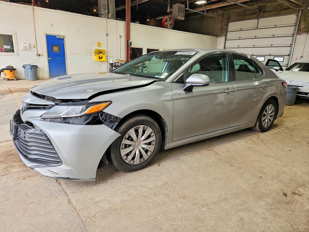 2019 TOYOTA CAMRY