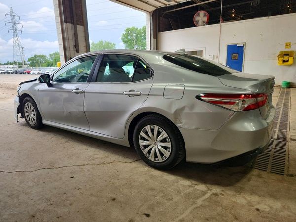 2019 TOYOTA CAMRY