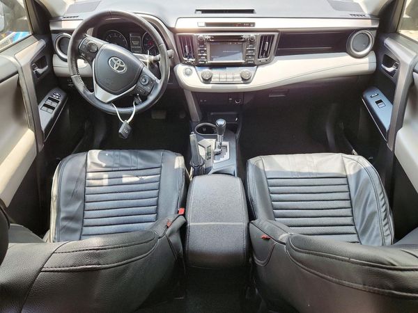 2017 TOYOTA RAV4 XLE