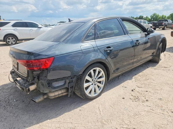2017 AUDI A4 quattro Premium