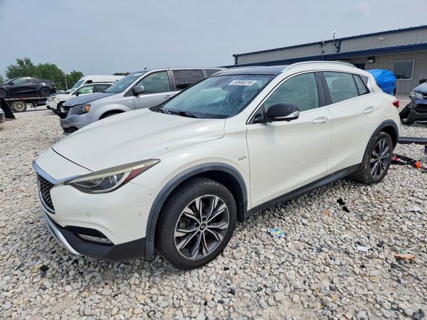 2017 INFINITI QX30
