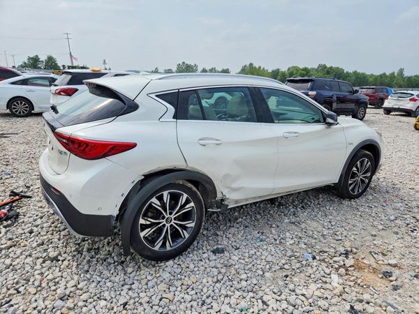 2017 INFINITI QX30