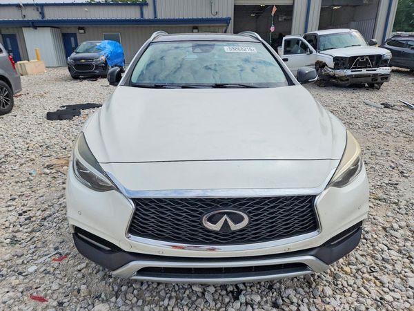 2017 INFINITI QX30