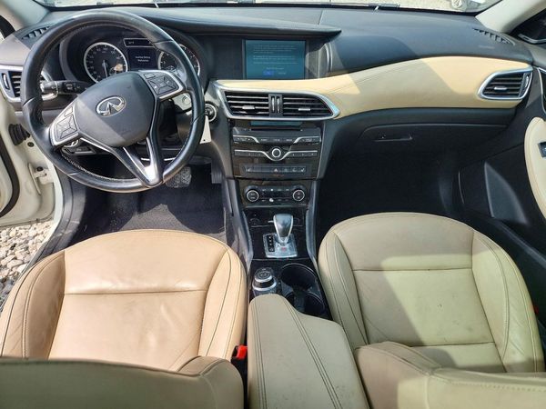 2017 INFINITI QX30