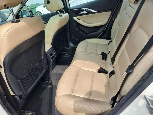 2017 INFINITI QX30