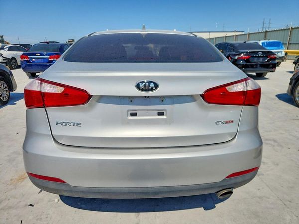 2016 KIA FORTE
