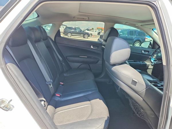 2019 KIA OPTIMA LX, S