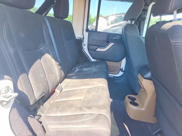 2017 JEEP WRANGLER UNLIMITED SAHARA 4X4