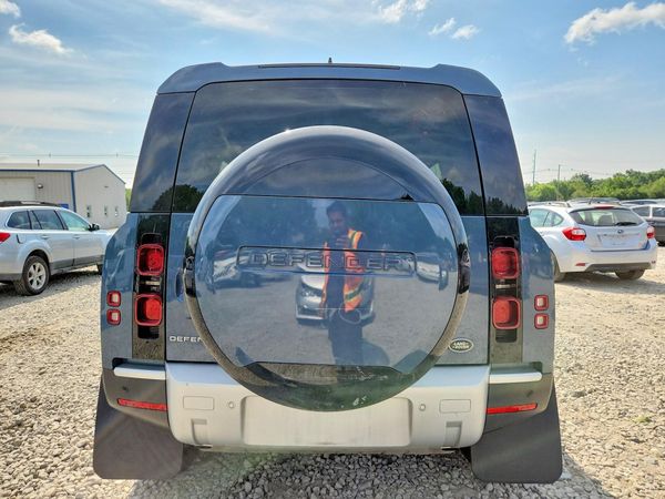 2023 LAND ROVER DEFENDER 110 SE