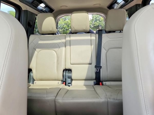2023 LAND ROVER DEFENDER 110 SE