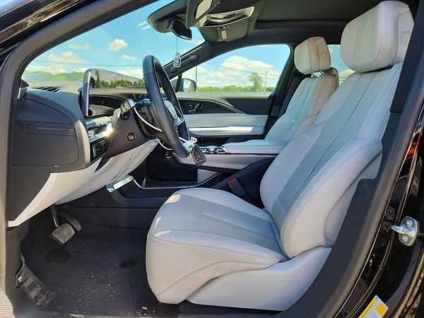 2025 CADILLAC LYRIQ Luxury 1
