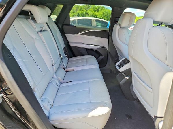 2025 CADILLAC LYRIQ Luxury 1