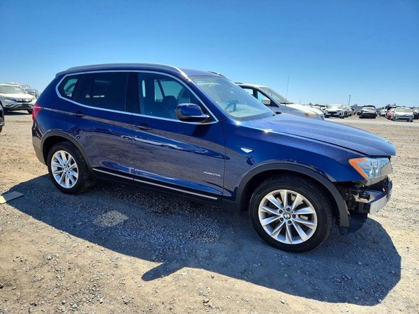 2013 BMW X3 xDrive28i — Passenger 3/4