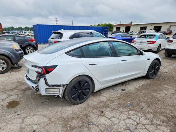 2025 TESLA MODEL 3