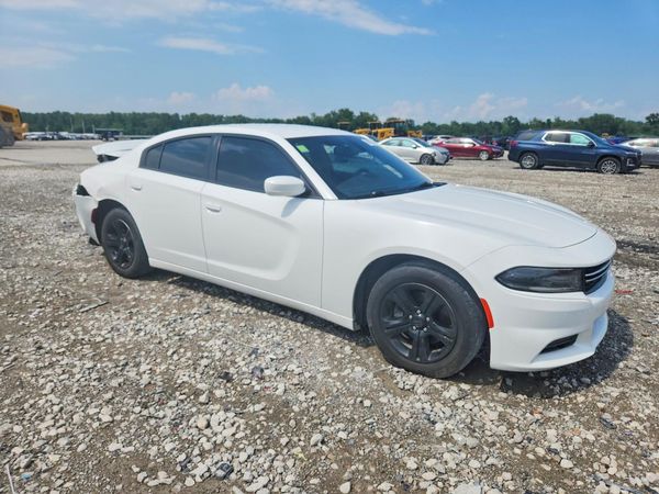 2016 DODGE CHARGER SE