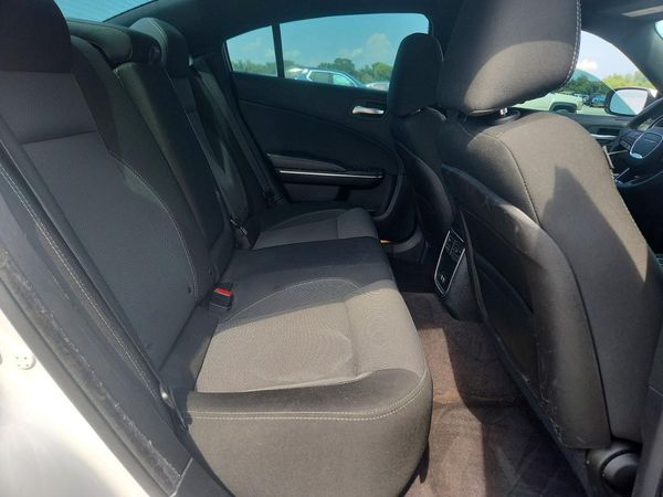 2016 DODGE CHARGER SE