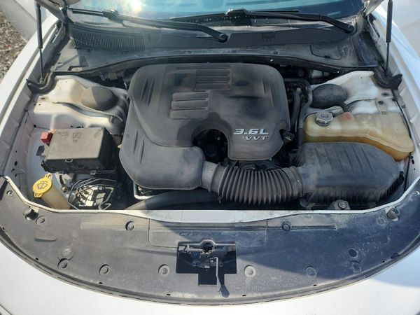 2016 DODGE CHARGER SE
