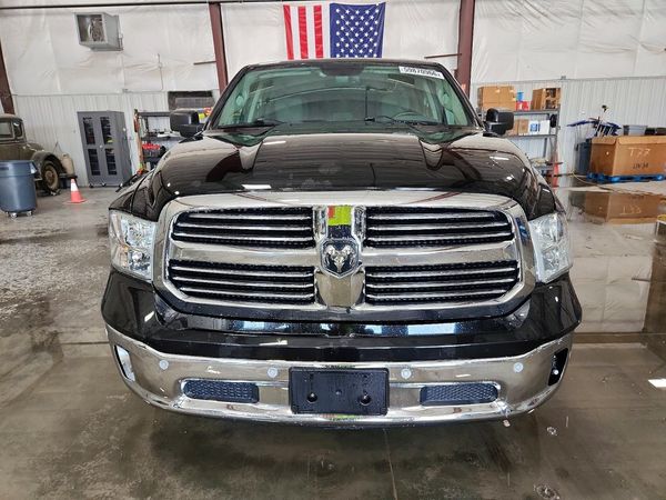 2018 RAM 1500 SLT