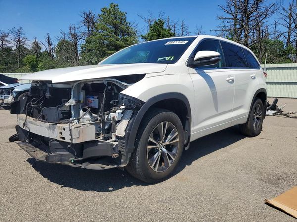 2017 TOYOTA HIGHLANDER