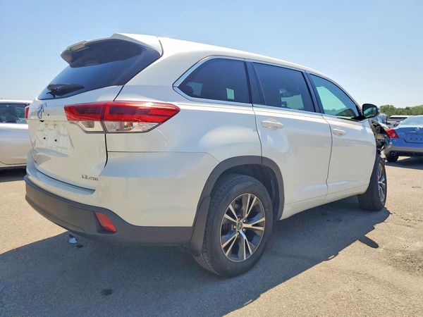 2017 TOYOTA HIGHLANDER LE/LE Plus