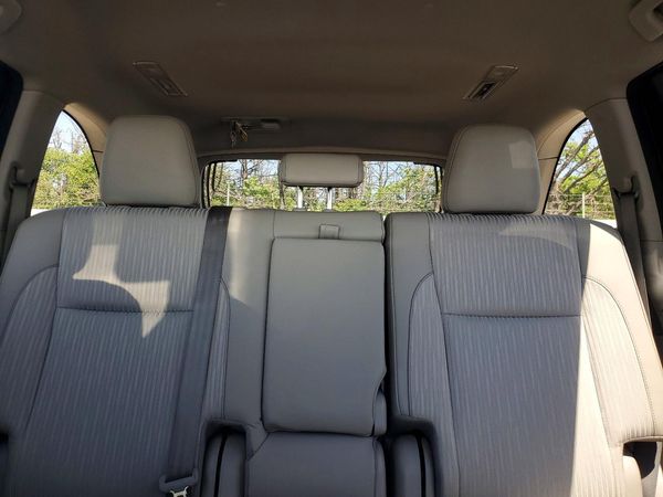 2017 TOYOTA HIGHLANDER LE/LE Plus