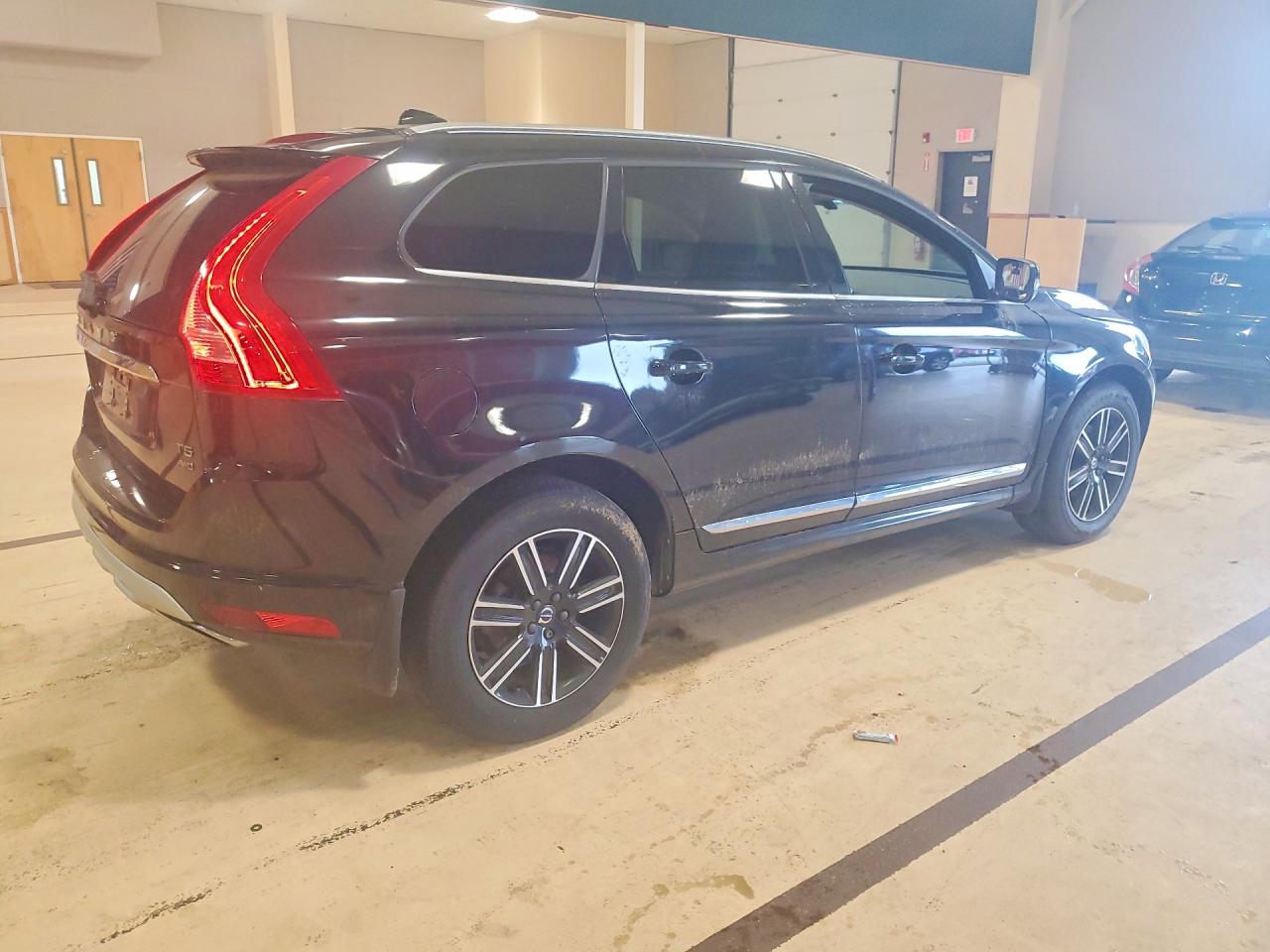 2017 VOLVO XC60 Dynamic