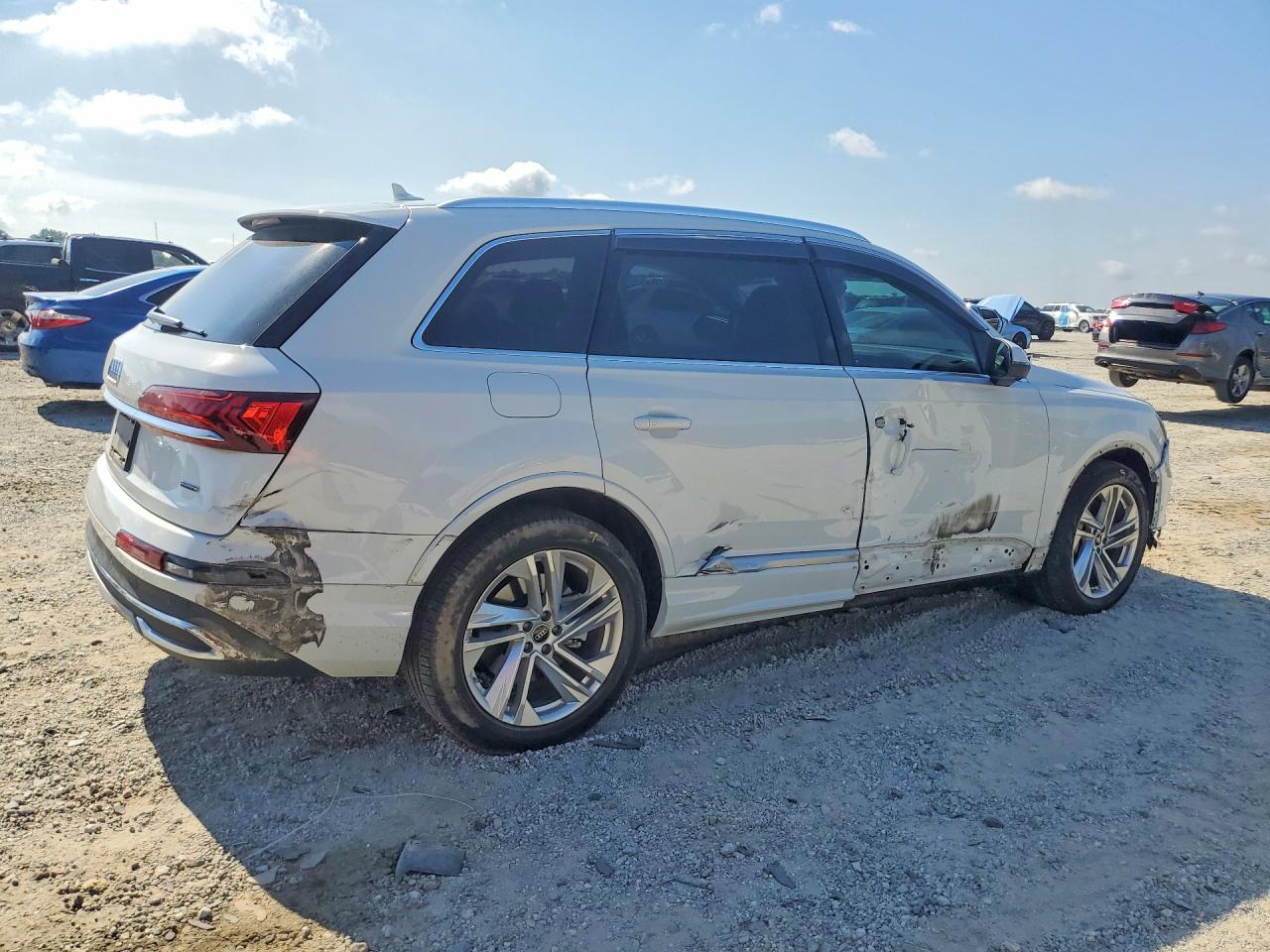 2023 AUDI Q7 quattro Prestige