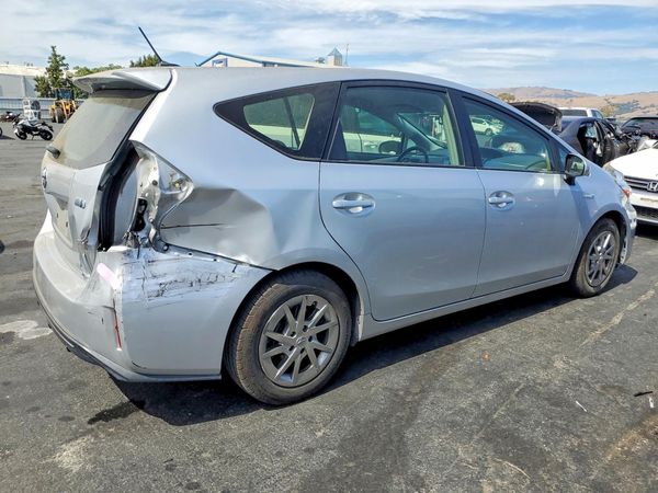 2016 TOYOTA PRIUS