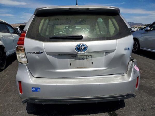 2016 TOYOTA PRIUS