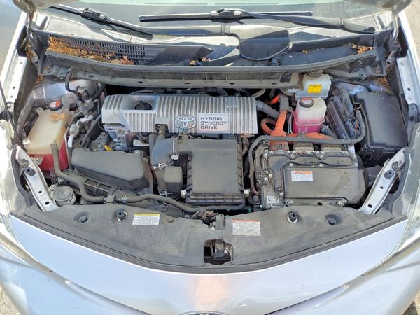 2016 TOYOTA PRIUS