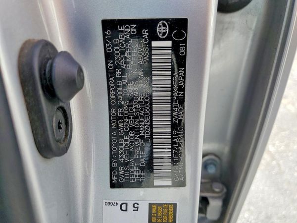 2016 TOYOTA PRIUS