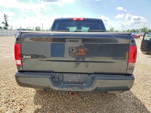 2016 RAM 1500 ST