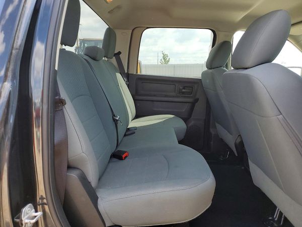 2016 RAM 1500 ST