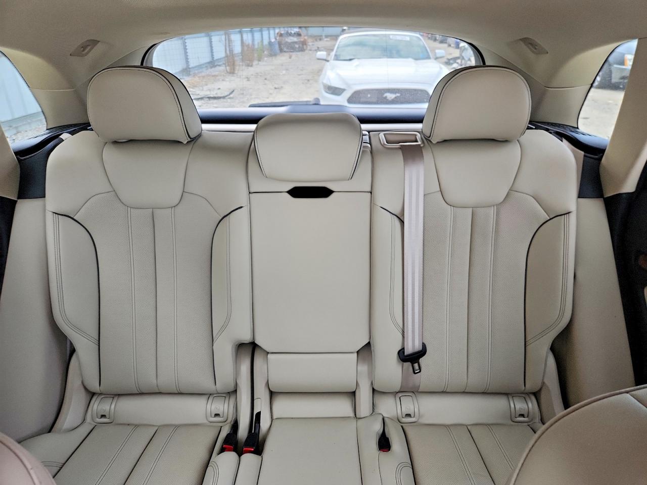 2022 AUDI Q5 S Line quattro Prestige