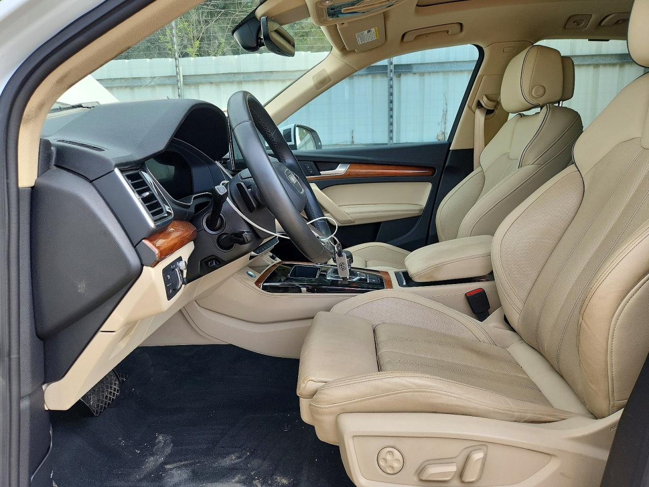 2022 AUDI Q5 S Line quattro Prestige