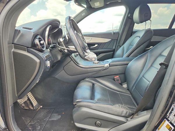 2019 MERCEDES-BENZ GLC