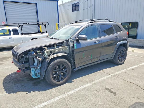 2017 JEEP CHEROKEE TRAILHAWK 4X4
