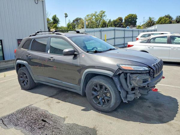 2017 JEEP CHEROKEE TRAILHAWK 4X4