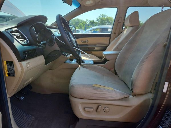 2016 KIA SEDONA LX - Middle-low