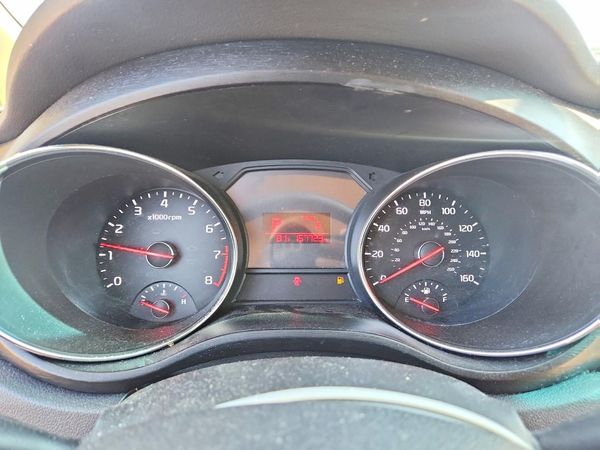 2016 KIA SEDONA LX - Middle-low