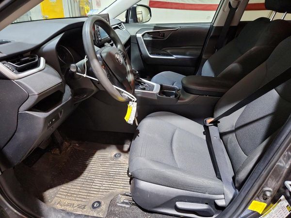 2021 TOYOTA RAV4 LE HV