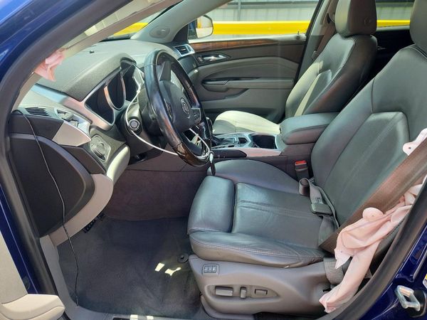 2012 CADILLAC SRX Luxury