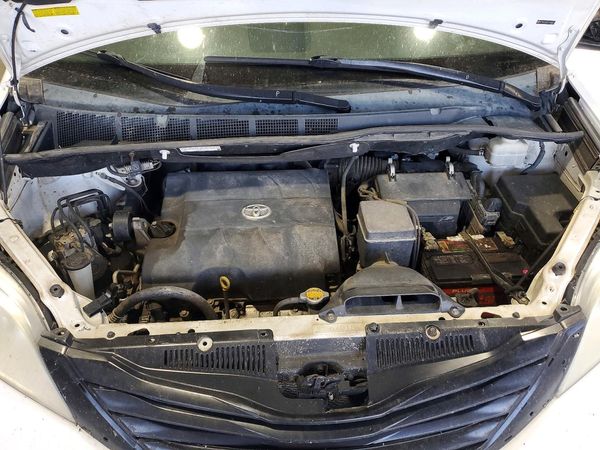 2014 TOYOTA SIENNA